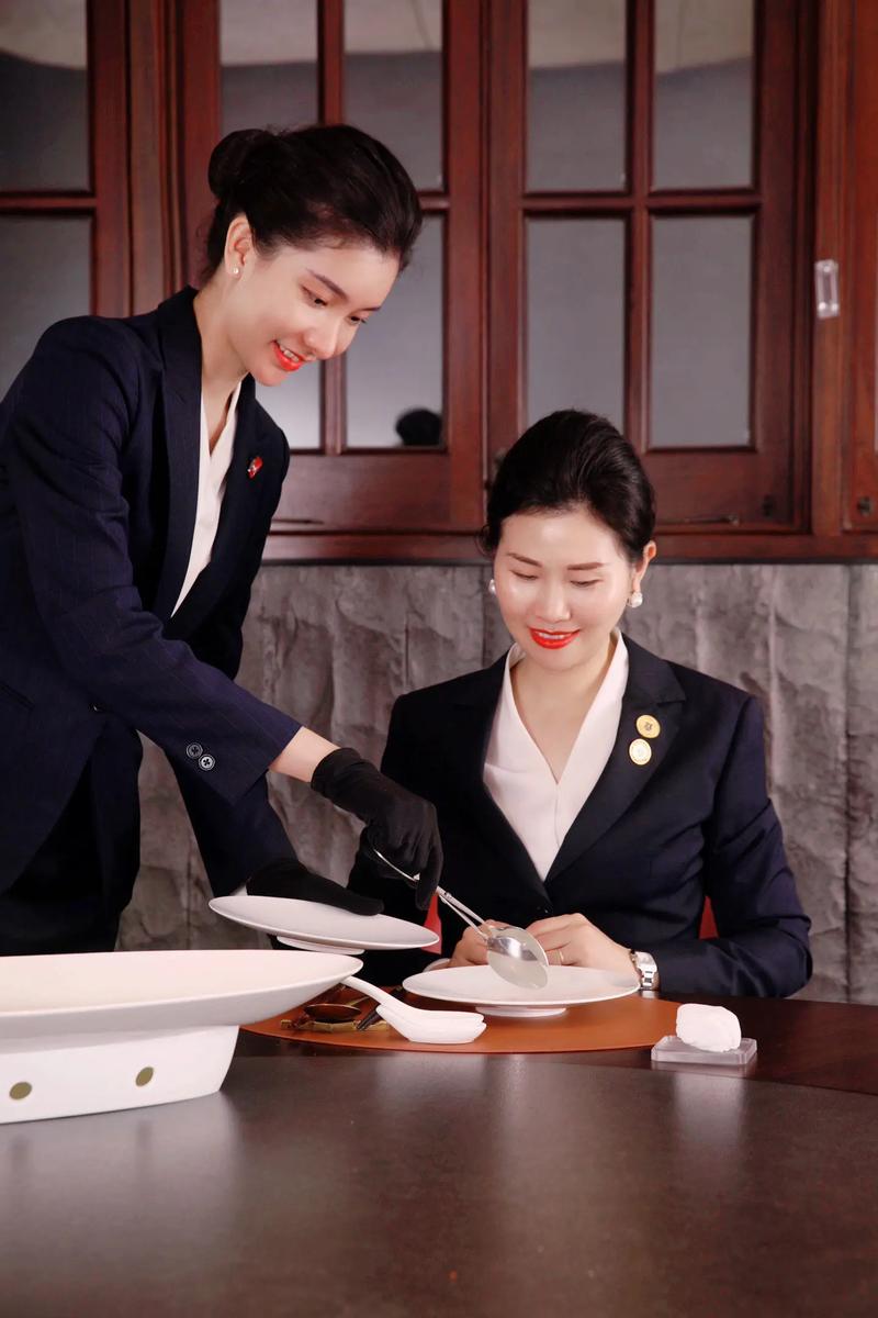 餐飲高端培訓權威觀點 從廈門最貴餐廳的更新迭代看服務升級新趨勢